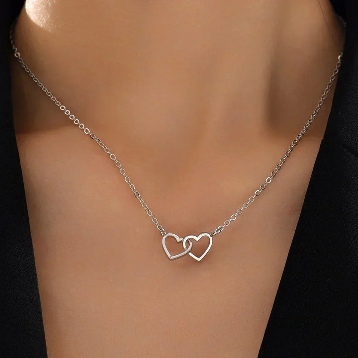 Women's Gold interlocking Heart Pendant Necklace