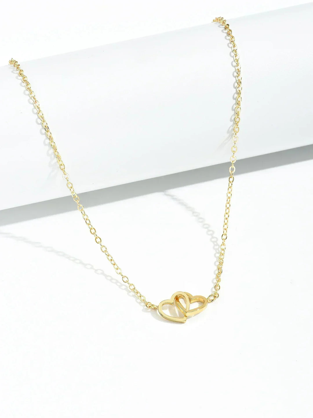 Women's Gold interlocking Heart Pendant Necklace