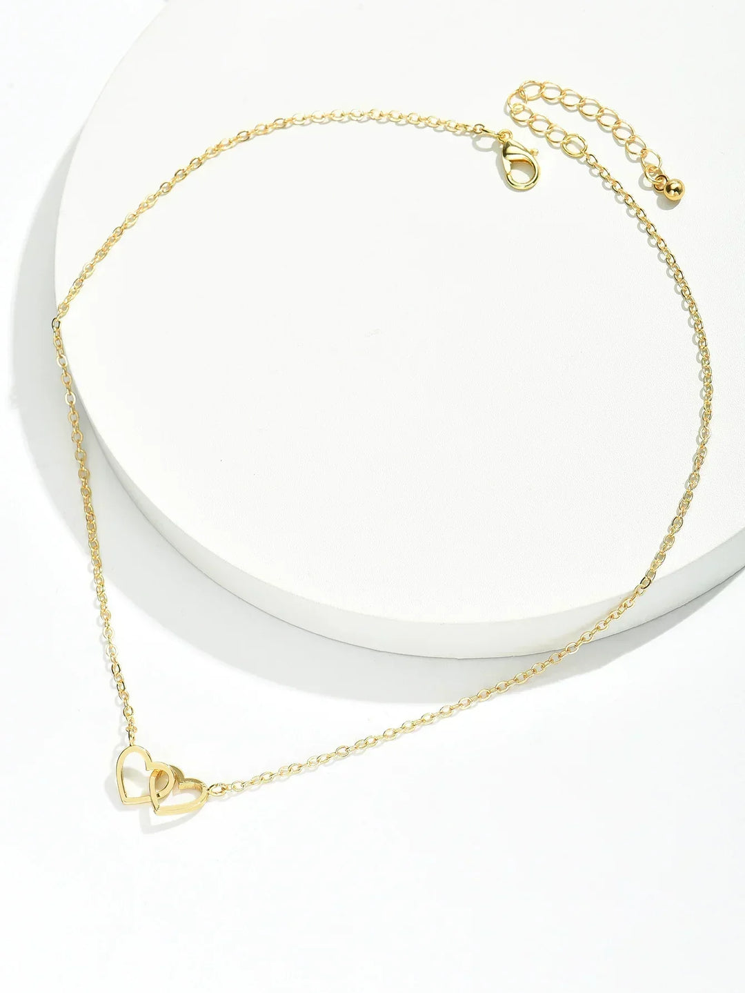 Women's Gold interlocking Heart Pendant Necklace